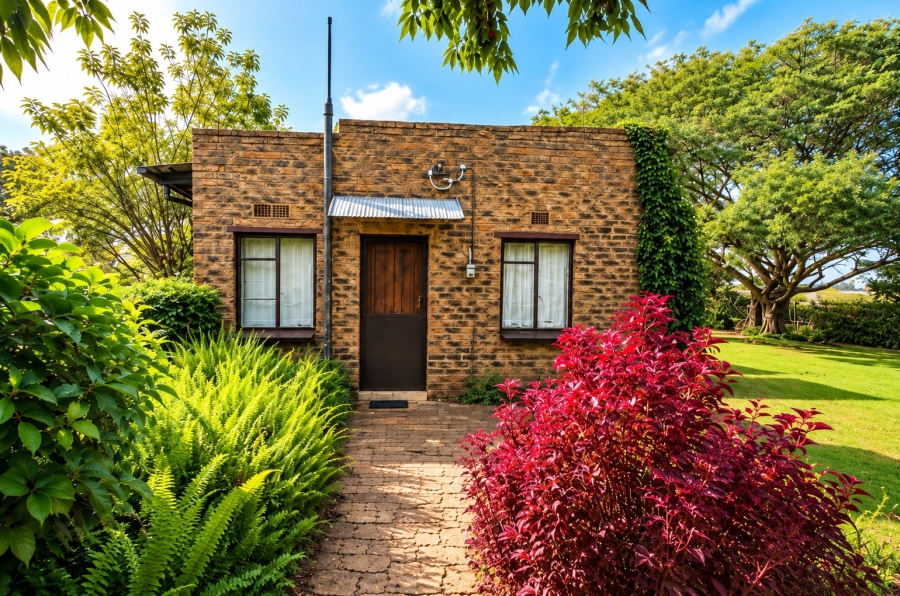 Commercial Property for Sale in Blue Hills AH Gauteng