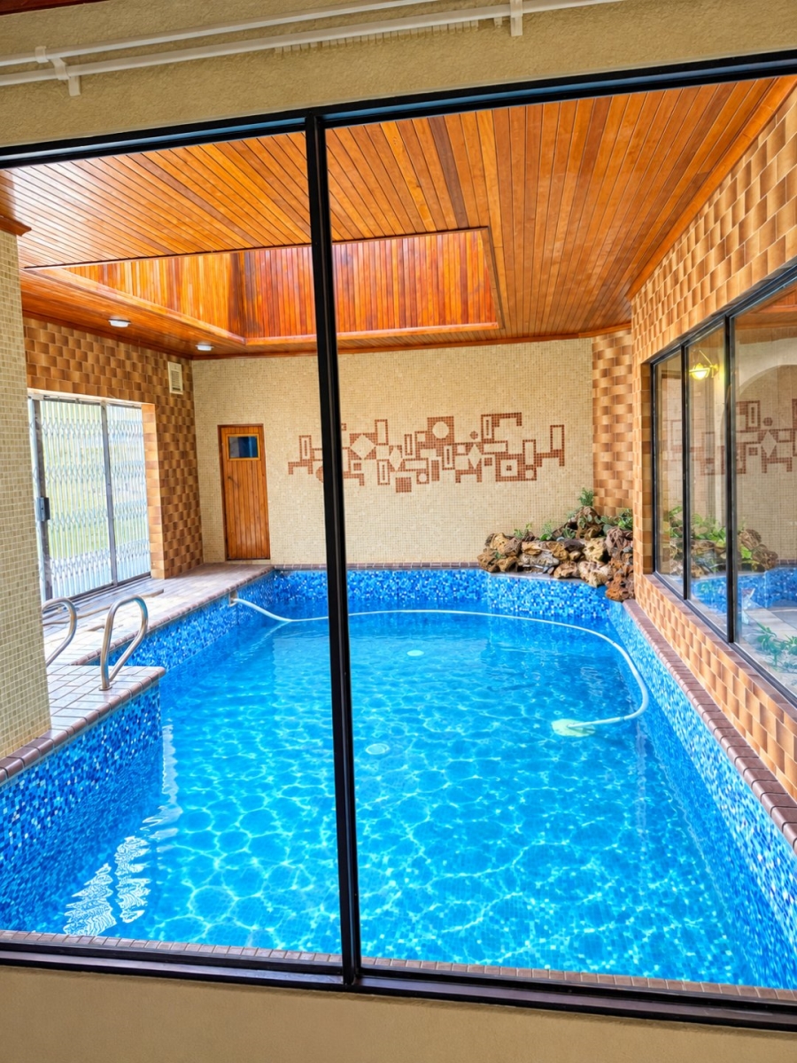 5 Bedroom Property for Sale in Lakefield Gauteng