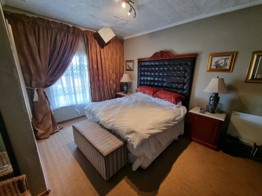 3 Bedroom Property for Sale in Vaaloewer Gauteng