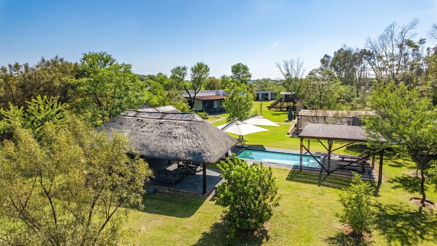 Commercial Property for Sale in Roodeplaat Gauteng