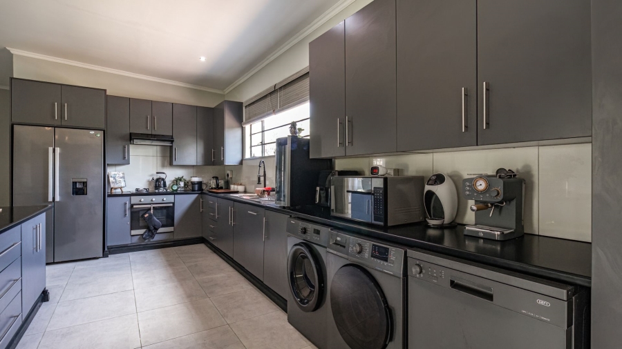 Commercial Property for Sale in Roodeplaat Gauteng