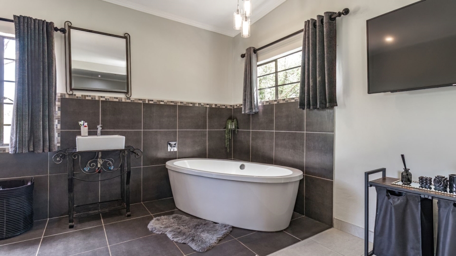 Commercial Property for Sale in Roodeplaat Gauteng
