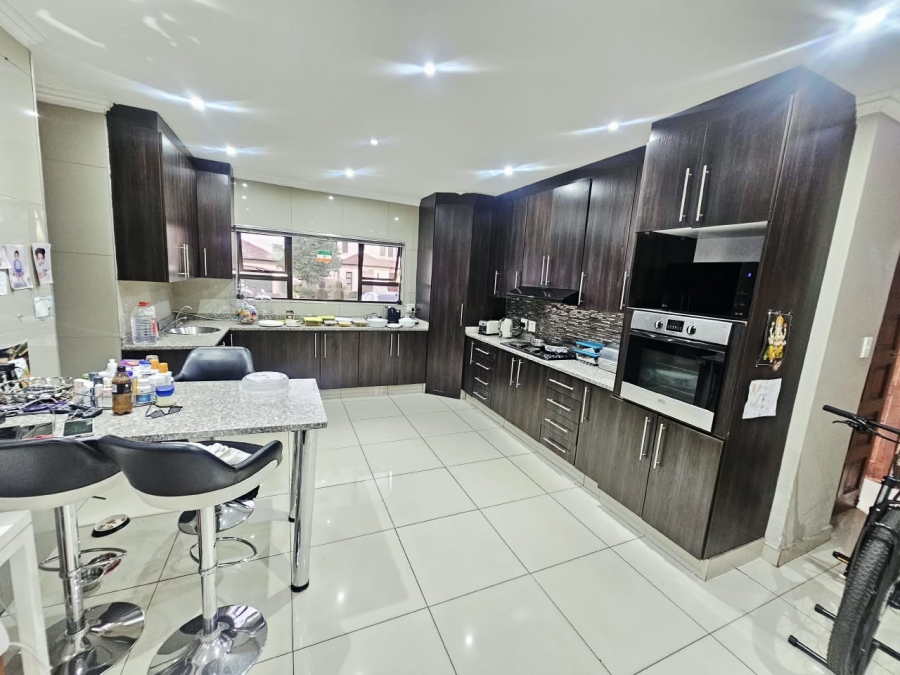 To Let 3 Bedroom Property for Rent in Monavoni Gauteng
