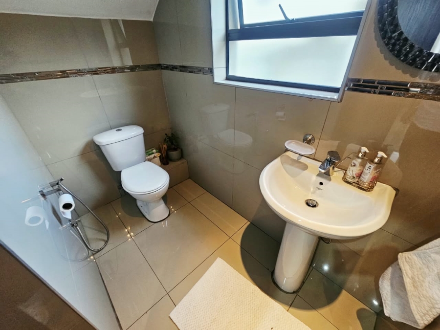 To Let 3 Bedroom Property for Rent in Monavoni Gauteng