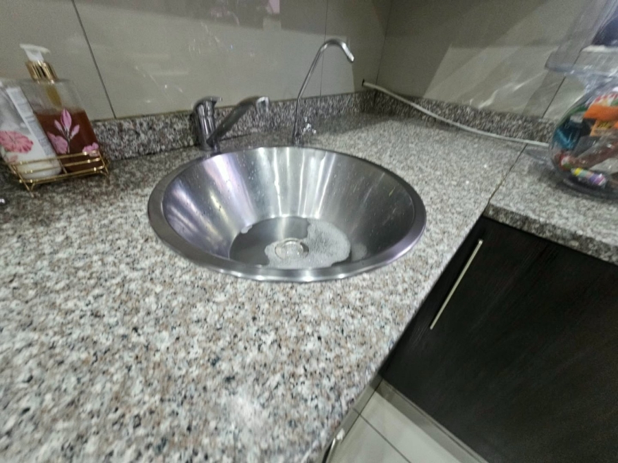 To Let 3 Bedroom Property for Rent in Monavoni Gauteng
