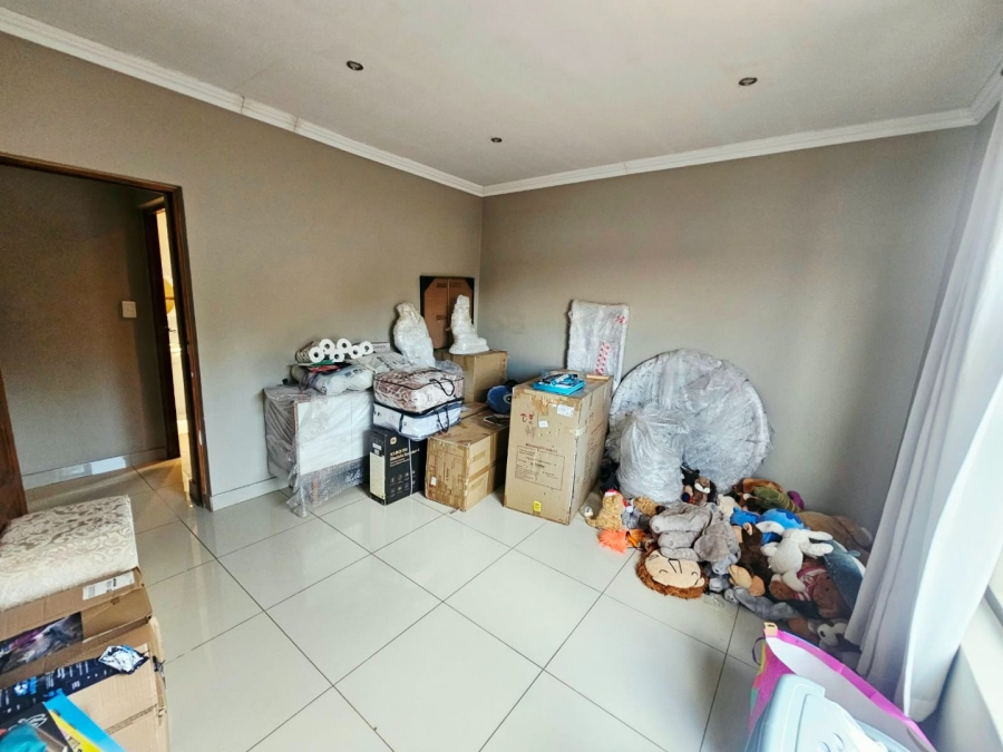 To Let 3 Bedroom Property for Rent in Monavoni Gauteng