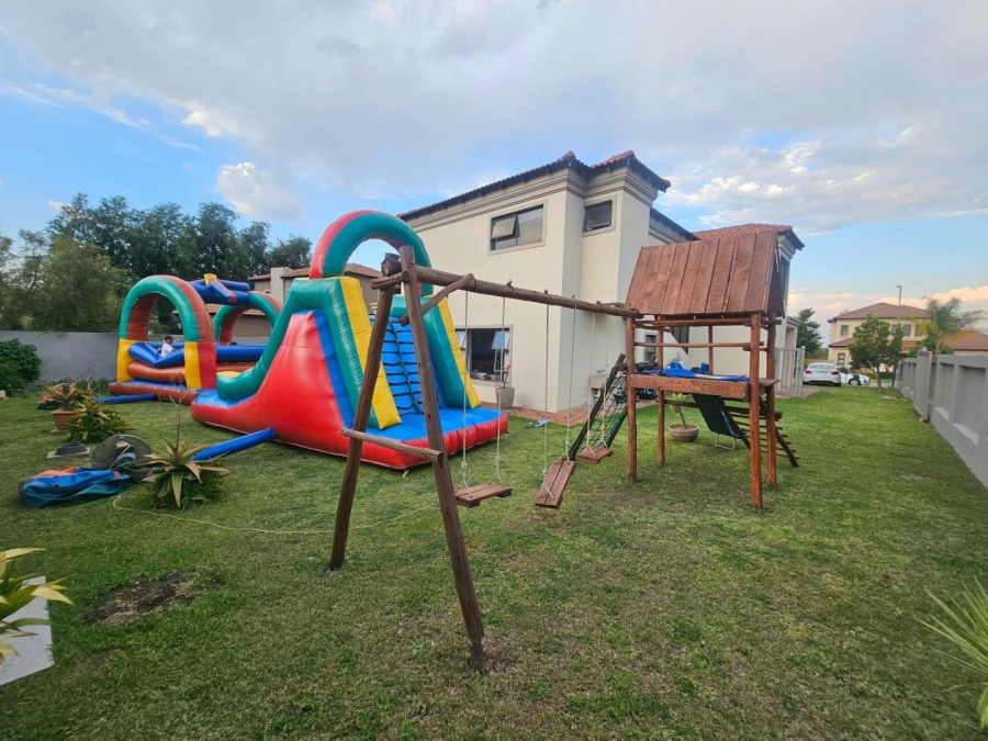 To Let 3 Bedroom Property for Rent in Monavoni Gauteng