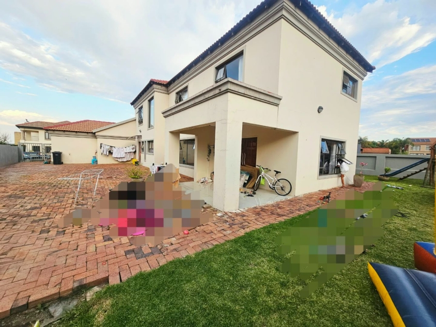 To Let 3 Bedroom Property for Rent in Monavoni Gauteng