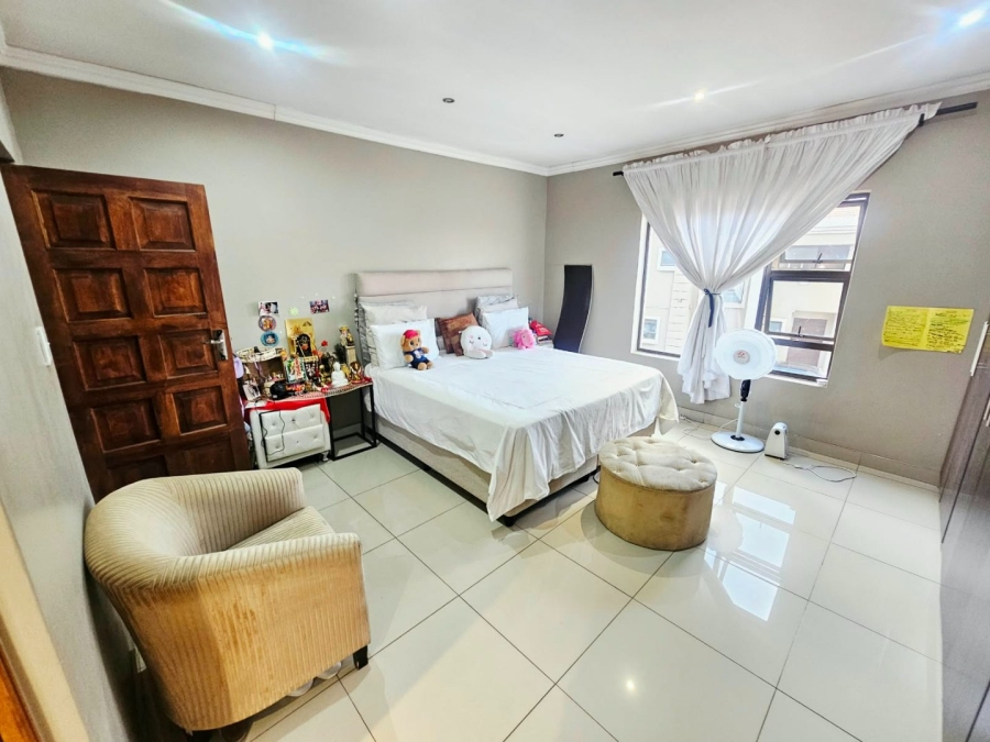 To Let 3 Bedroom Property for Rent in Monavoni Gauteng