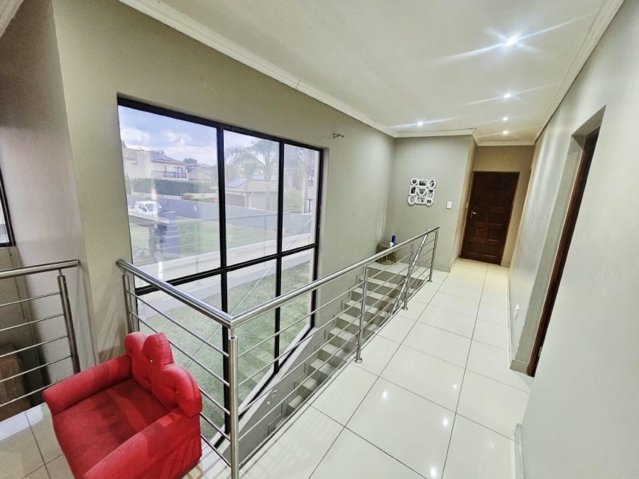 To Let 3 Bedroom Property for Rent in Monavoni Gauteng