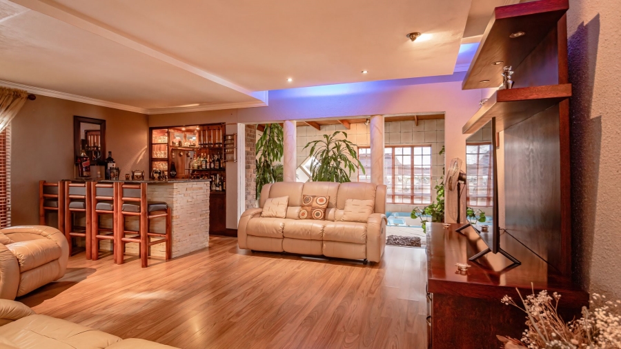 3 Bedroom Property for Sale in Glenvista Gauteng
