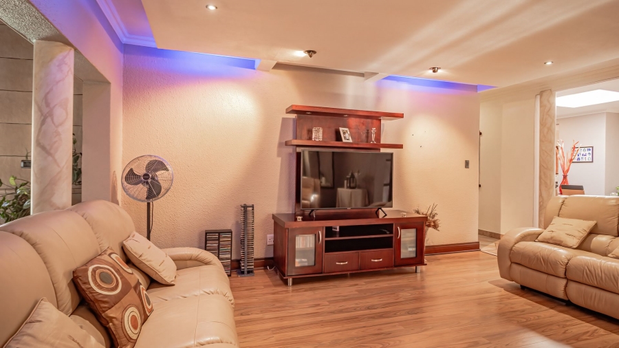 3 Bedroom Property for Sale in Glenvista Gauteng