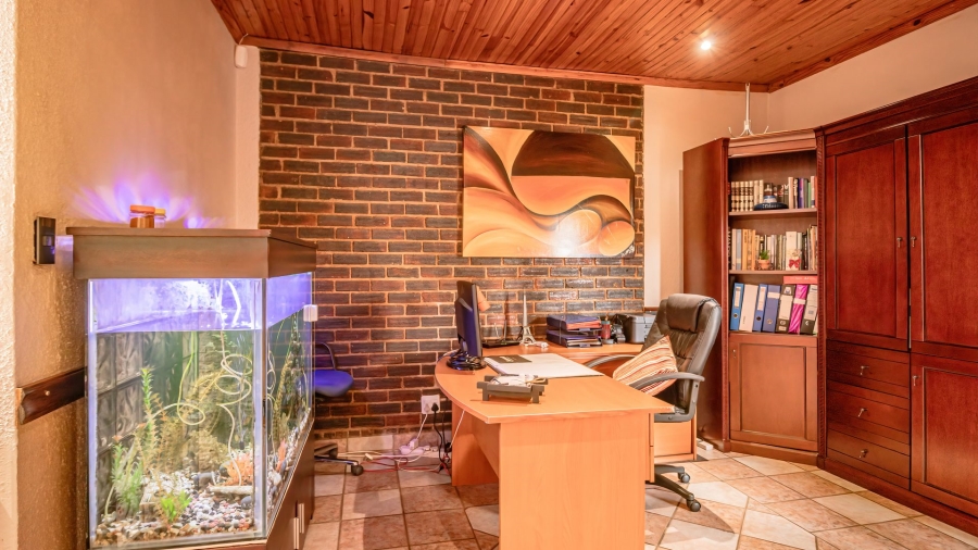 3 Bedroom Property for Sale in Glenvista Gauteng