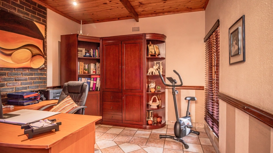 3 Bedroom Property for Sale in Glenvista Gauteng