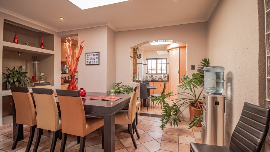 3 Bedroom Property for Sale in Glenvista Gauteng