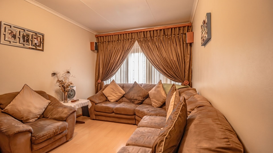 3 Bedroom Property for Sale in Glenvista Gauteng