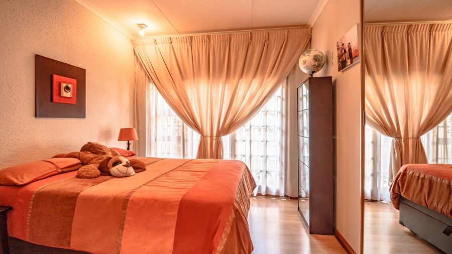 3 Bedroom Property for Sale in Glenvista Gauteng
