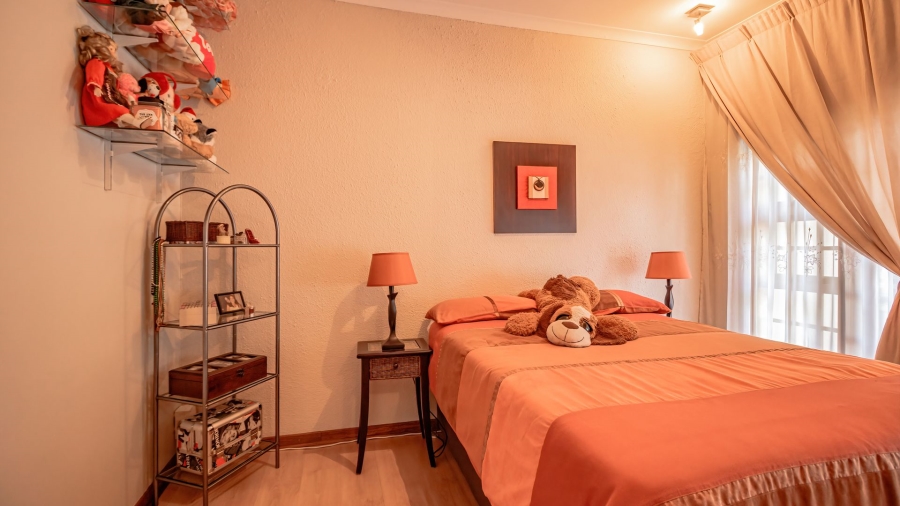 3 Bedroom Property for Sale in Glenvista Gauteng