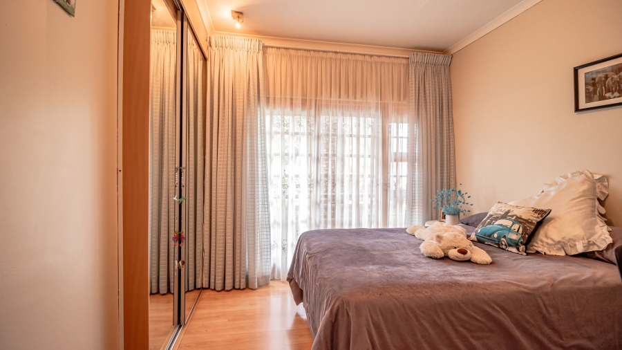 3 Bedroom Property for Sale in Glenvista Gauteng