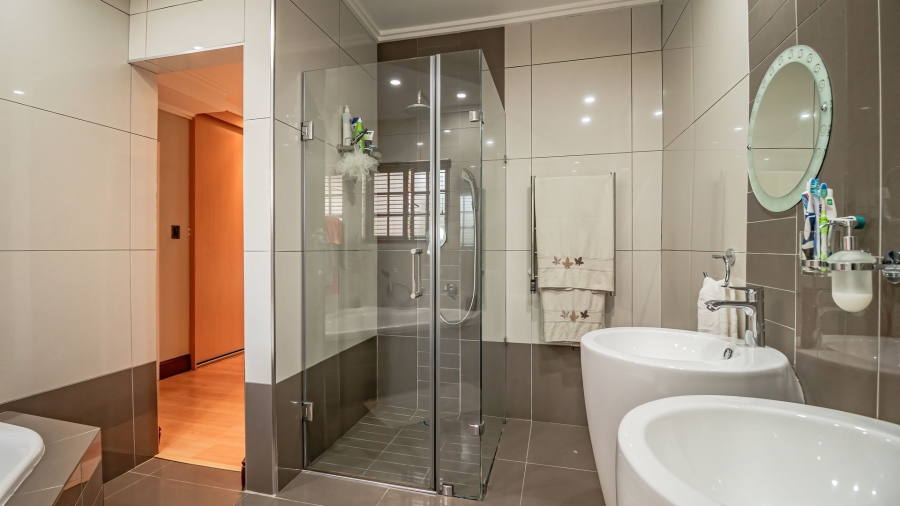 3 Bedroom Property for Sale in Glenvista Gauteng