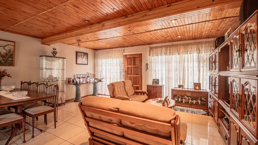 3 Bedroom Property for Sale in Glenvista Gauteng