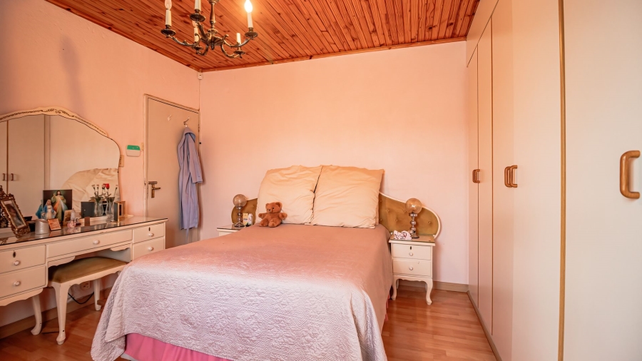 3 Bedroom Property for Sale in Glenvista Gauteng