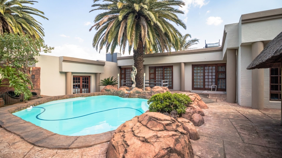 3 Bedroom Property for Sale in Glenvista Gauteng