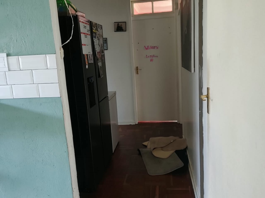 To Let 4 Bedroom Property for Rent in Farrarmere Gauteng
