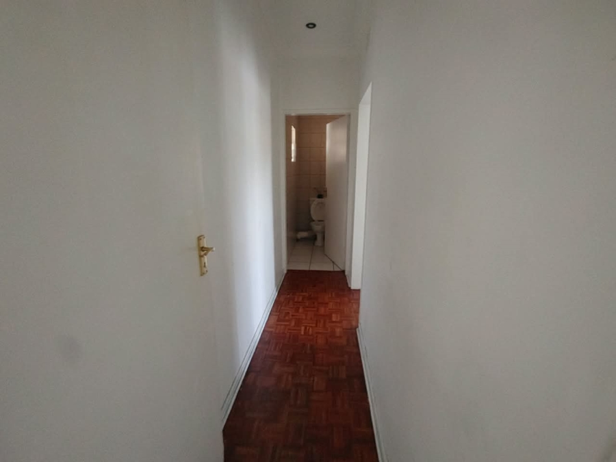 To Let 4 Bedroom Property for Rent in Farrarmere Gauteng
