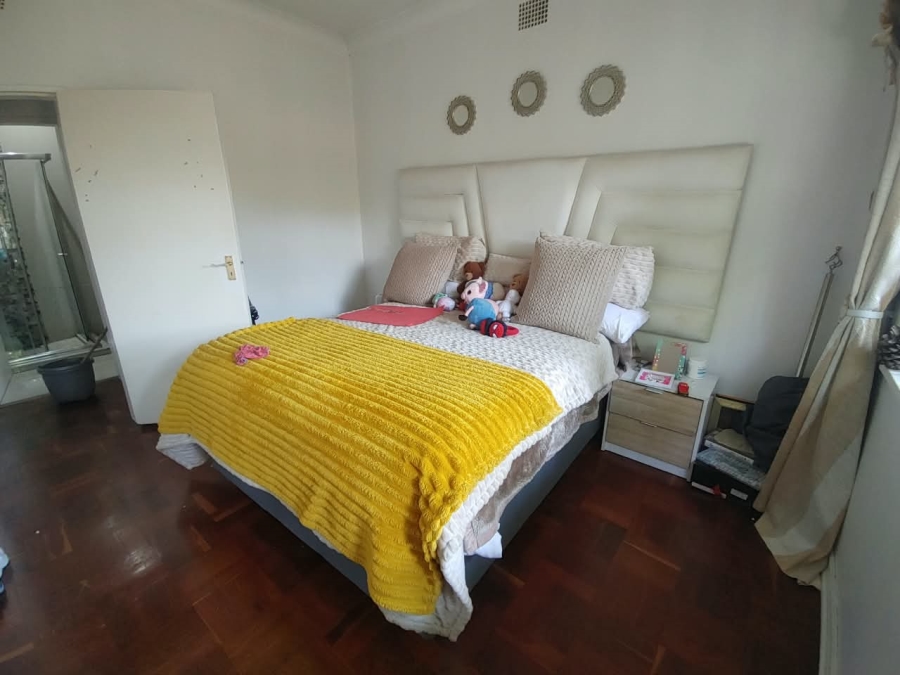 To Let 4 Bedroom Property for Rent in Farrarmere Gauteng