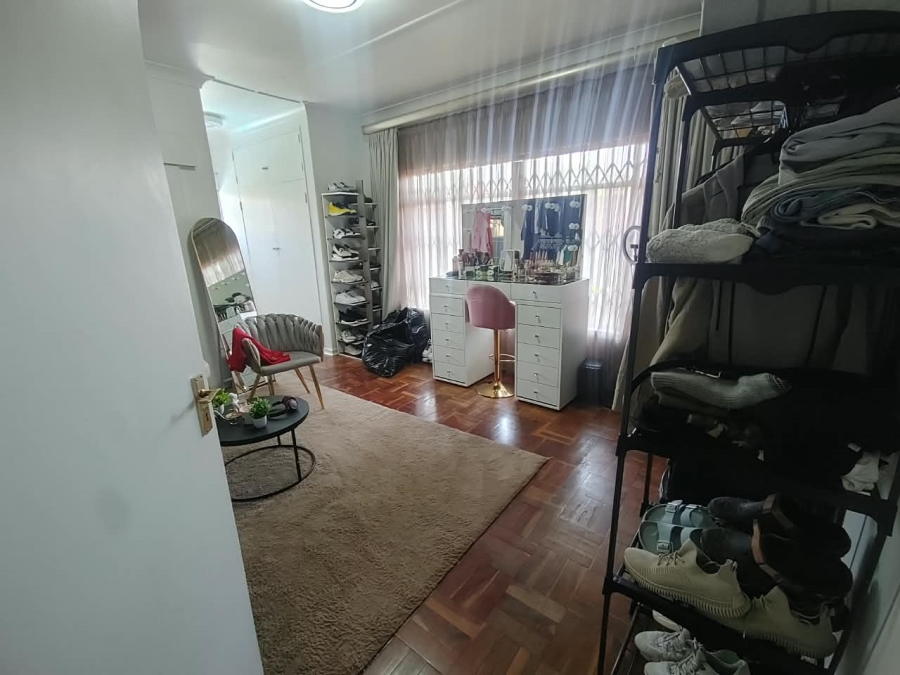 To Let 4 Bedroom Property for Rent in Farrarmere Gauteng