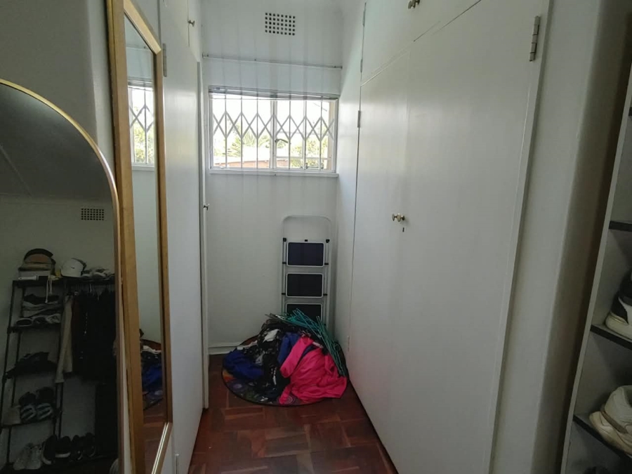 To Let 4 Bedroom Property for Rent in Farrarmere Gauteng