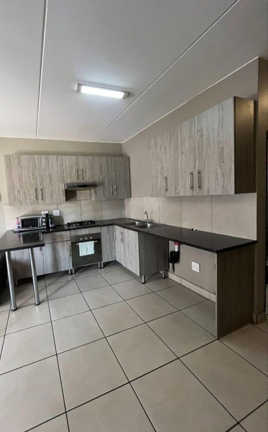 2 Bedroom Property for Sale in Glen Austin Gauteng