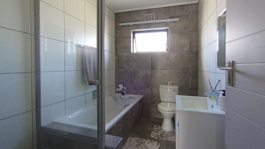3 Bedroom Property for Sale in Lotus Gardens Gauteng