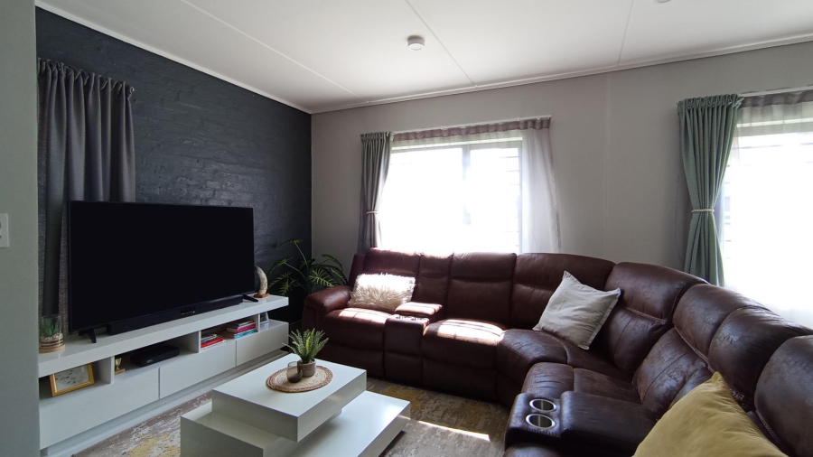 3 Bedroom Property for Sale in Lotus Gardens Gauteng