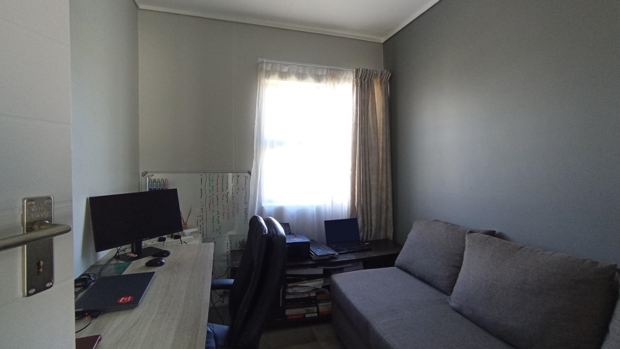 3 Bedroom Property for Sale in Lotus Gardens Gauteng