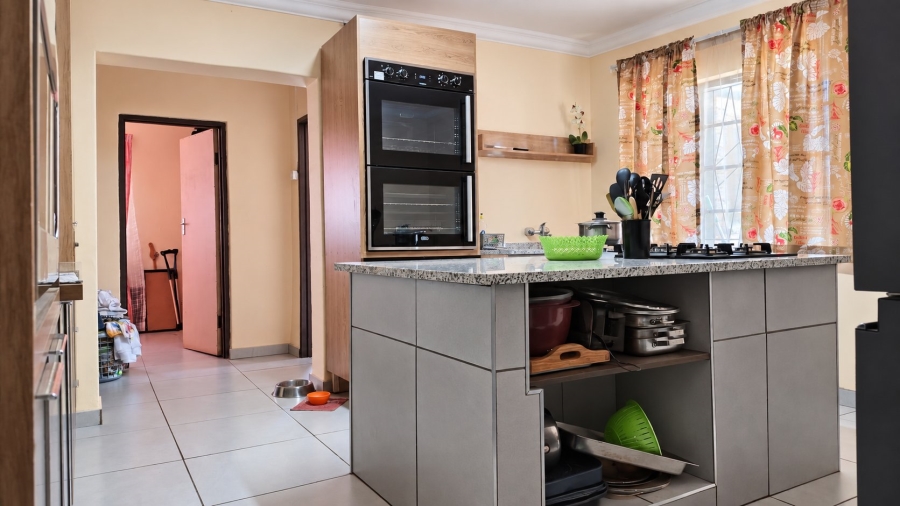 Commercial Property for Sale in Helderstrome AH Gauteng