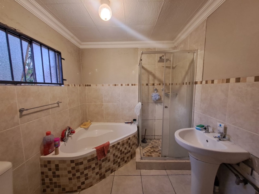 3 Bedroom Property for Sale in The Orchards Gauteng