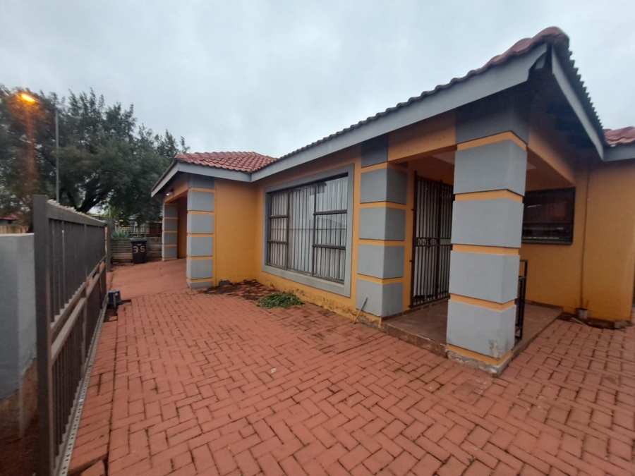 3 Bedroom Property for Sale in The Orchards Gauteng