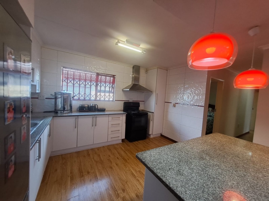 3 Bedroom Property for Sale in Heatherdale AH Gauteng