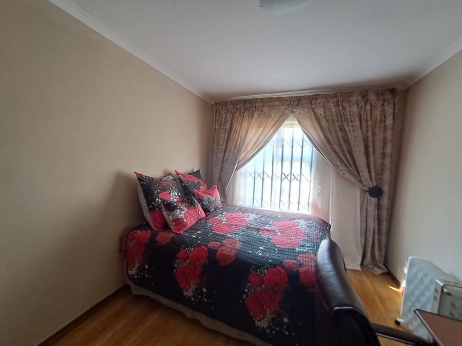 3 Bedroom Property for Sale in Heatherdale AH Gauteng