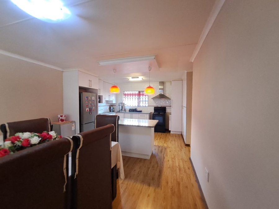 3 Bedroom Property for Sale in Heatherdale AH Gauteng