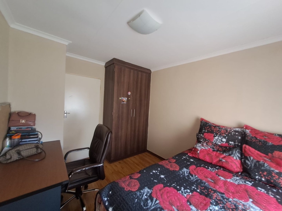 3 Bedroom Property for Sale in Heatherdale AH Gauteng