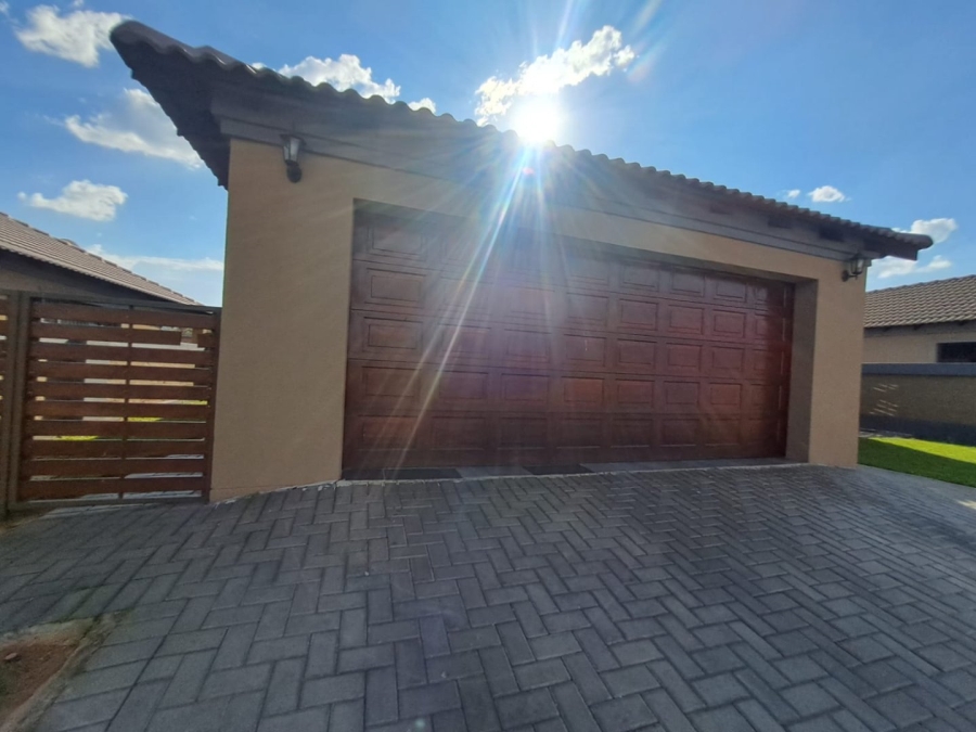 3 Bedroom Property for Sale in Heatherdale AH Gauteng