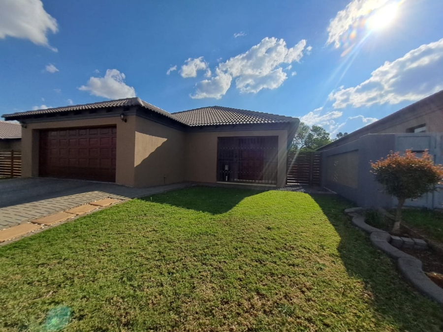 3 Bedroom Property for Sale in Heatherdale AH Gauteng