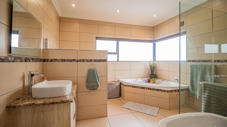 4 Bedroom Property for Sale in Meyersdal Gauteng