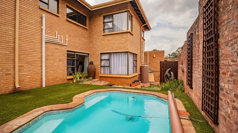 4 Bedroom Property for Sale in Meyersdal Gauteng