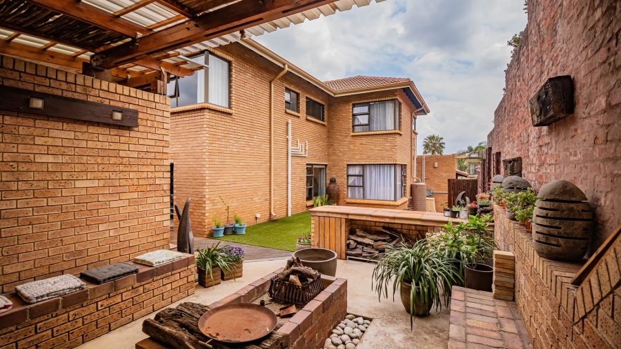 4 Bedroom Property for Sale in Meyersdal Gauteng