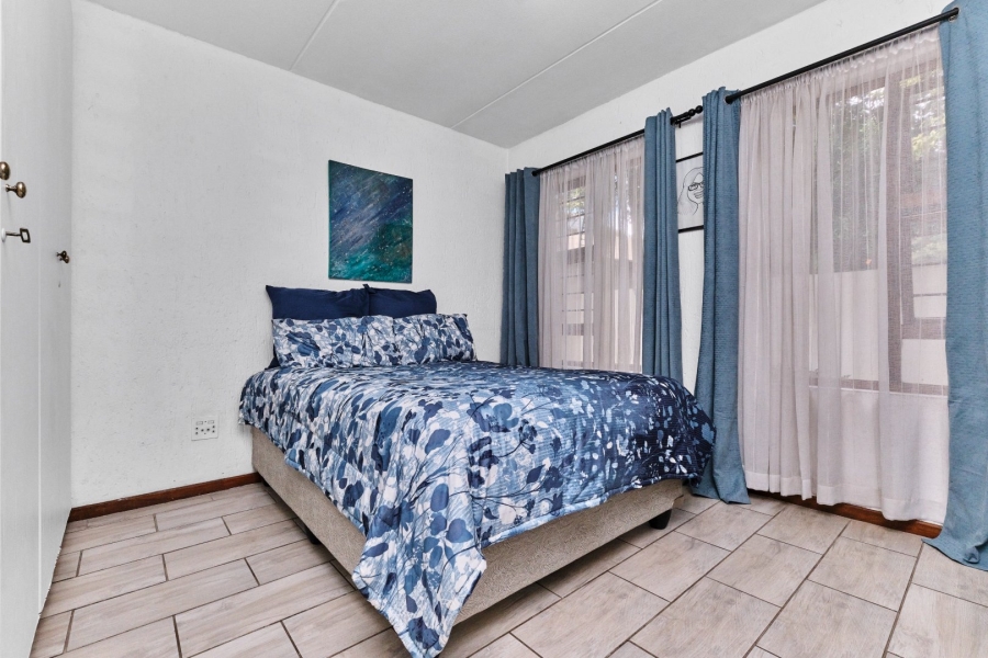To Let 2 Bedroom Property for Rent in Pineslopes Gauteng