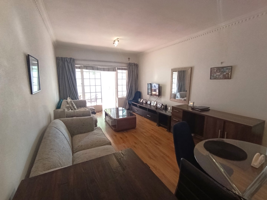 To Let 2 Bedroom Property for Rent in Illovo Gauteng